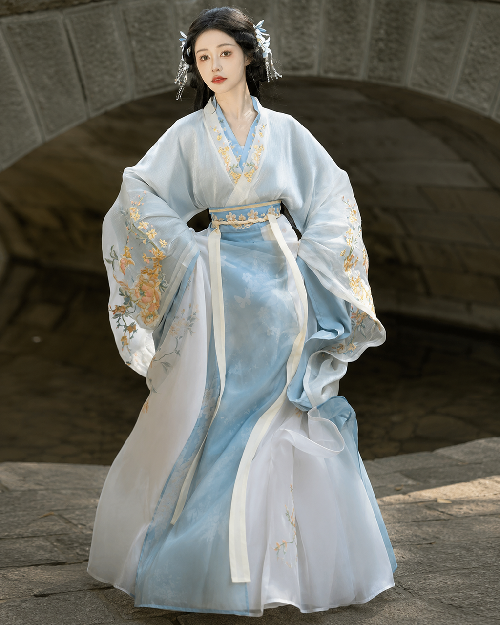 【Chunfeng Shili】Women’s Wei-Jin Style Embroidered Hanfu Set with Wide-Sleeve Top