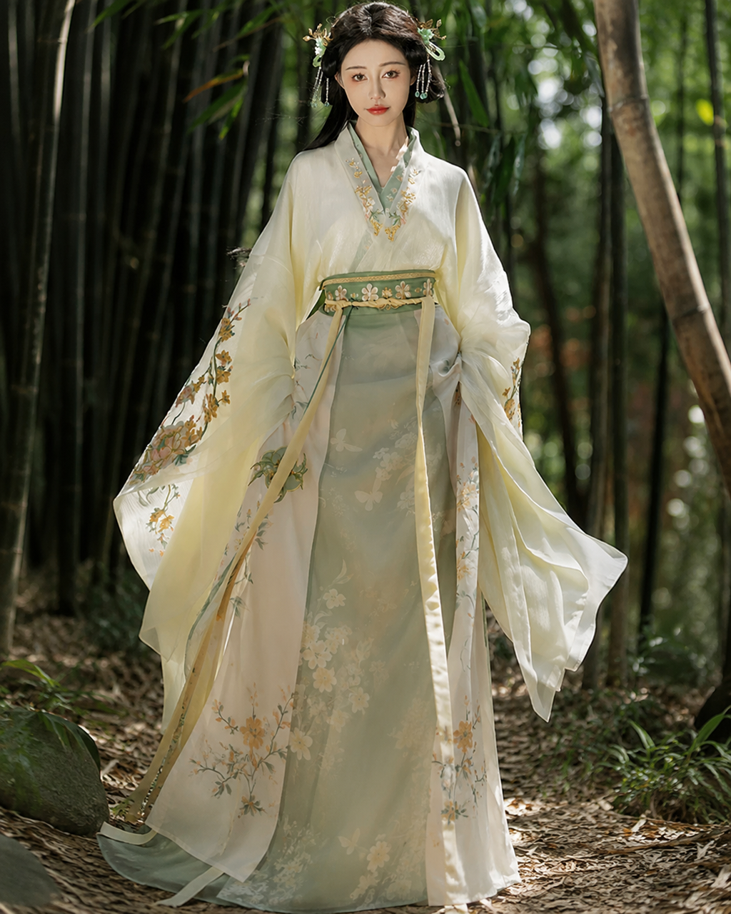 【Chunfeng Shili】Women’s Wei-Jin Style Embroidered Hanfu Set with Wide-Sleeve Top